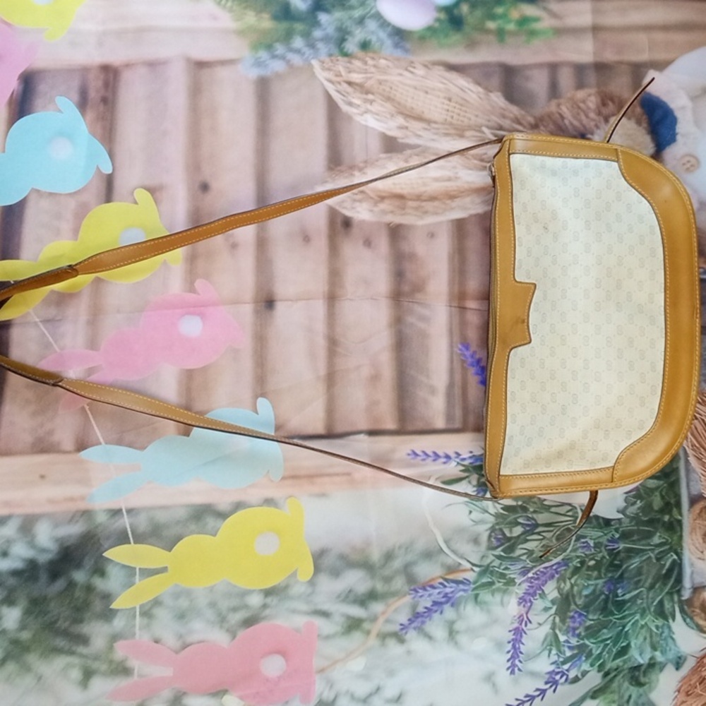 🗝️ Vintage Gucci Micro GG Cream and Tan Shoulder Bag - Picture 6 of 12